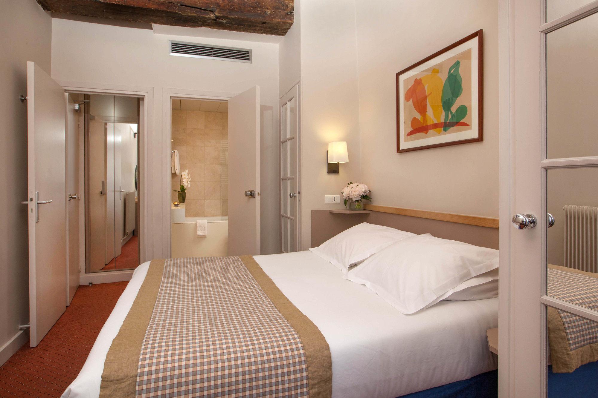 Hotel L De Lutece - Notre-Dame Parigi Esterno foto