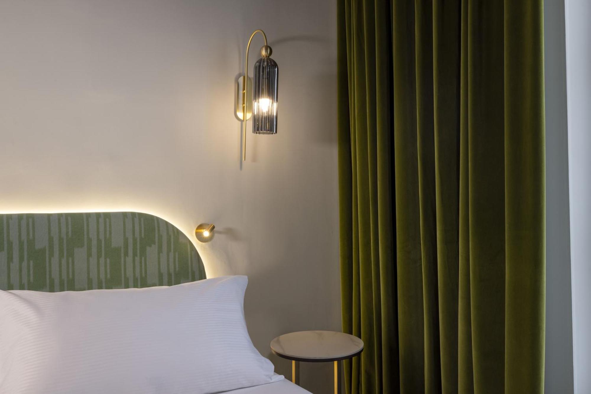 Hotel L De Lutece - Notre-Dame Parigi Esterno foto