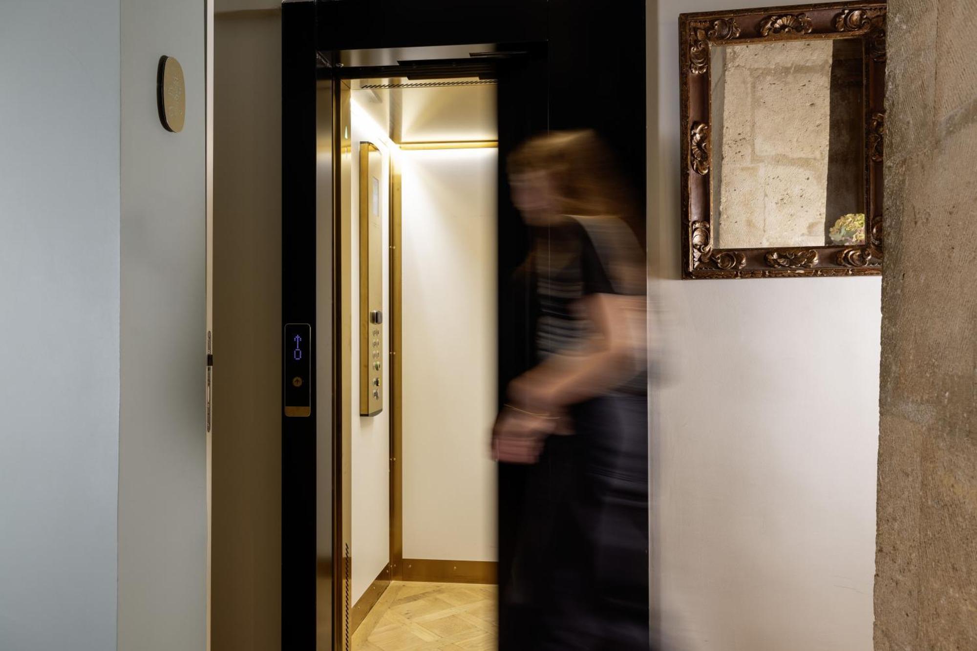 Hotel L De Lutece - Notre-Dame Parigi Esterno foto